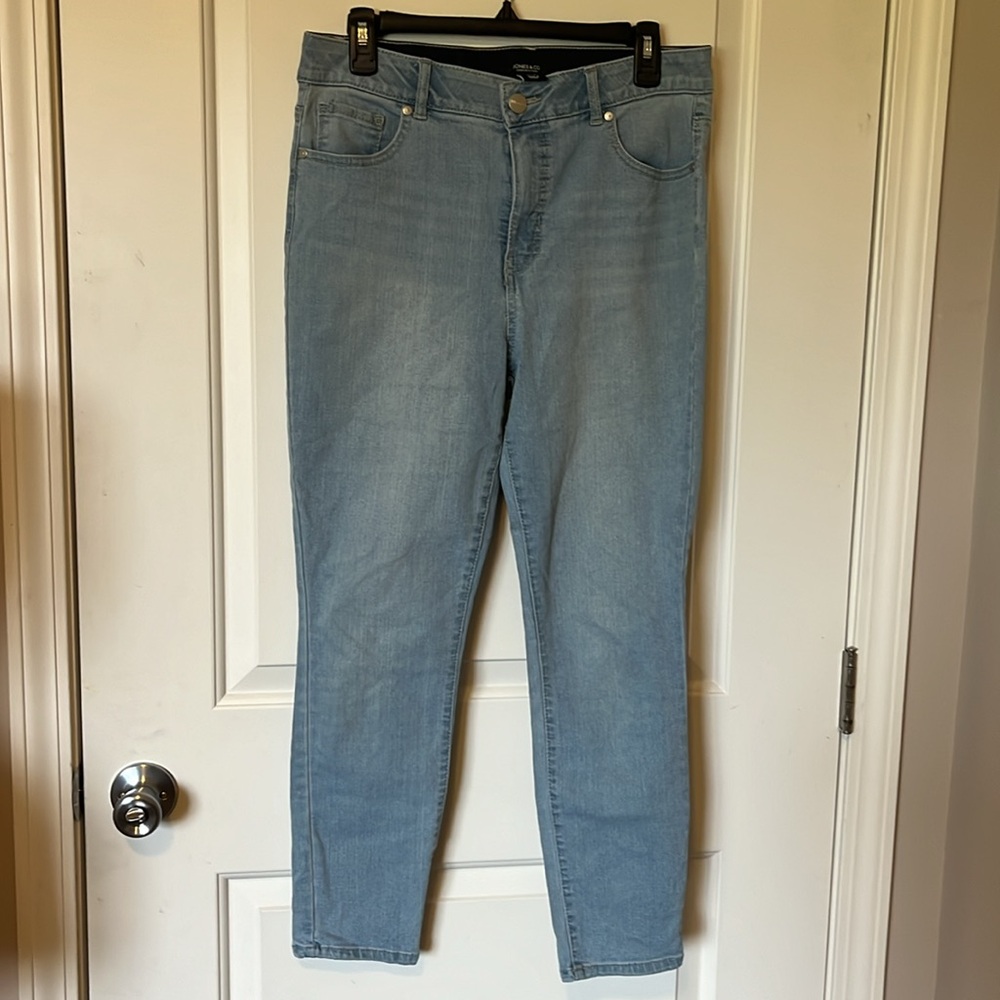 Jones and Co by Jones of New York size 12 denim jeans straight leg elastic waist